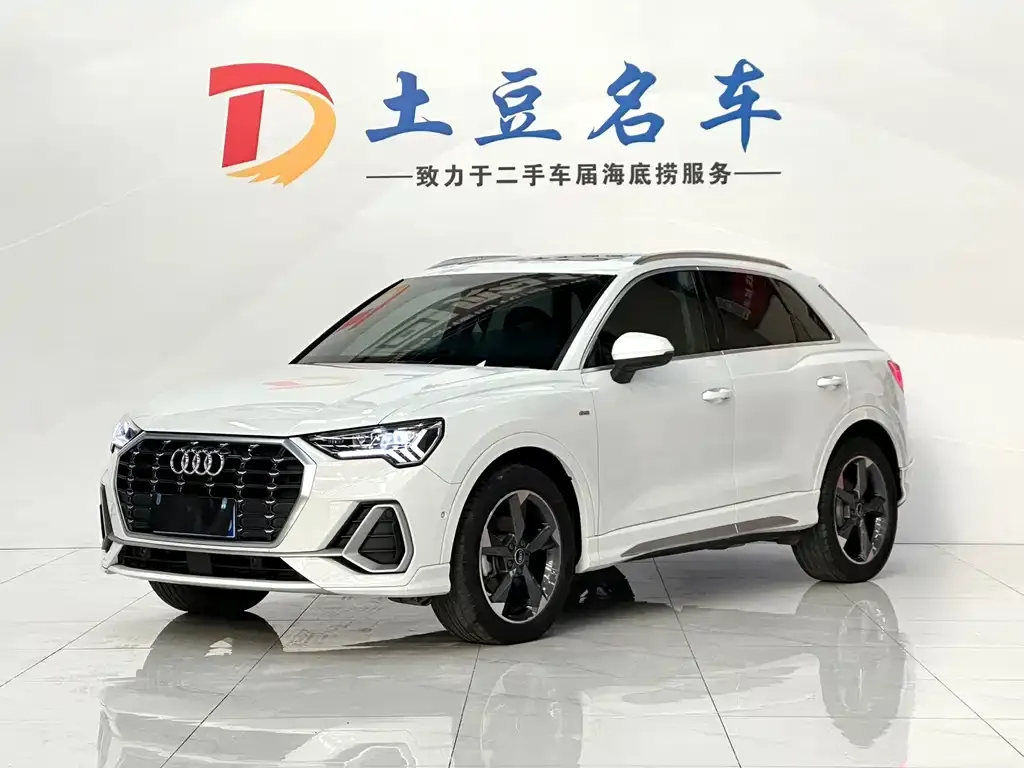 Audi Q3 — фото 1