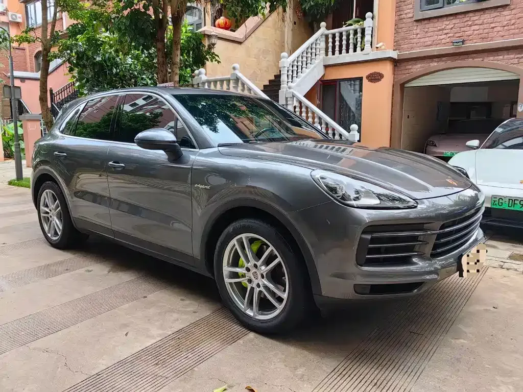 Porsche Cayenne Hybrid 2021 из CN, фото 3