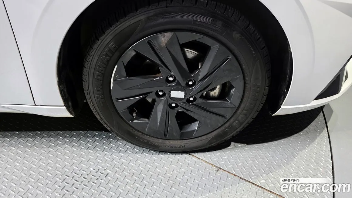 Hyundai AVANTE — фото 5