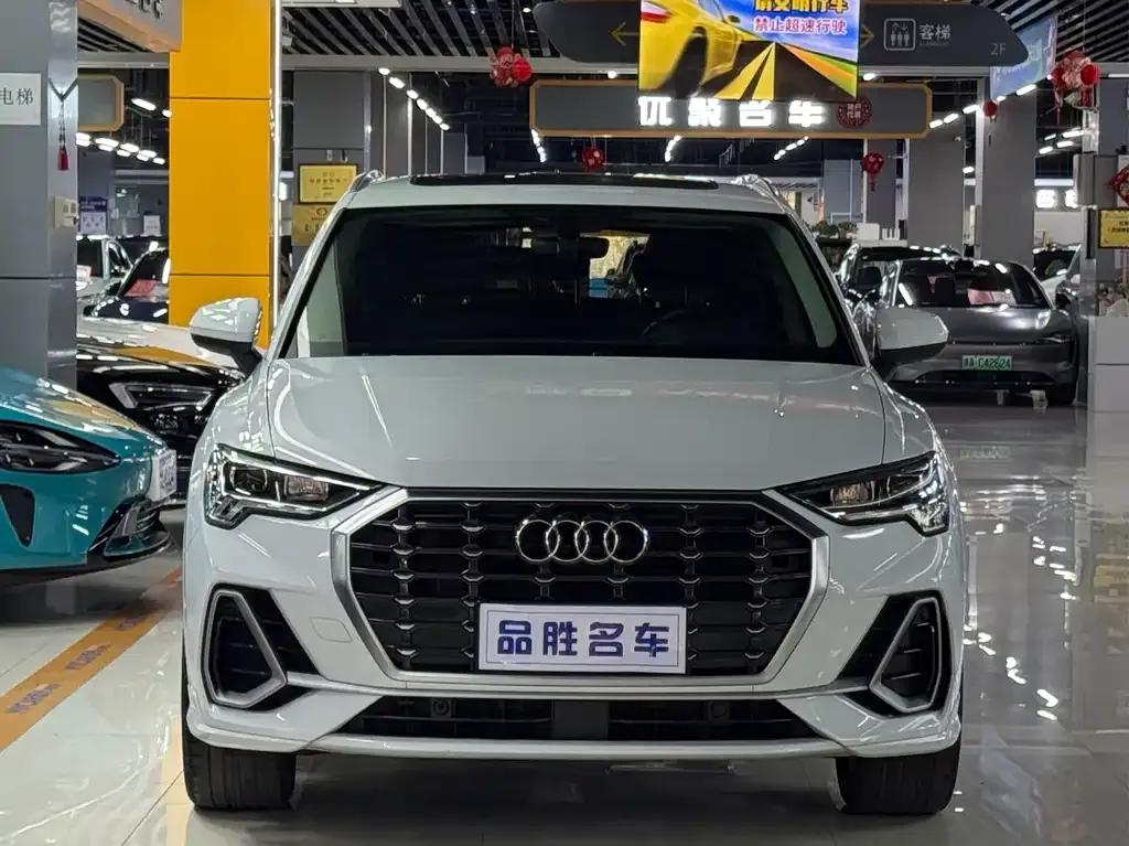 Audi Q3 2021 из CN, фото 2