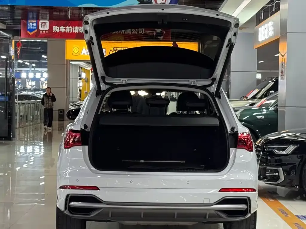 Audi Q3 2021 из CN, фото 6