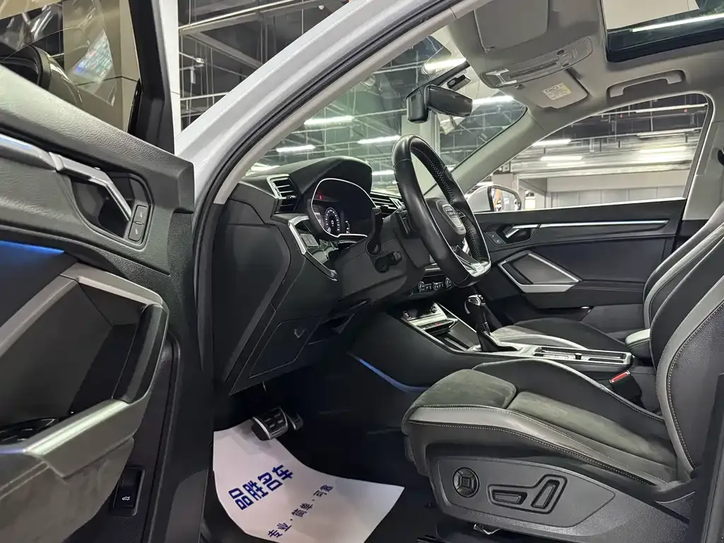 Audi Q3 2021 из CN, фото 7