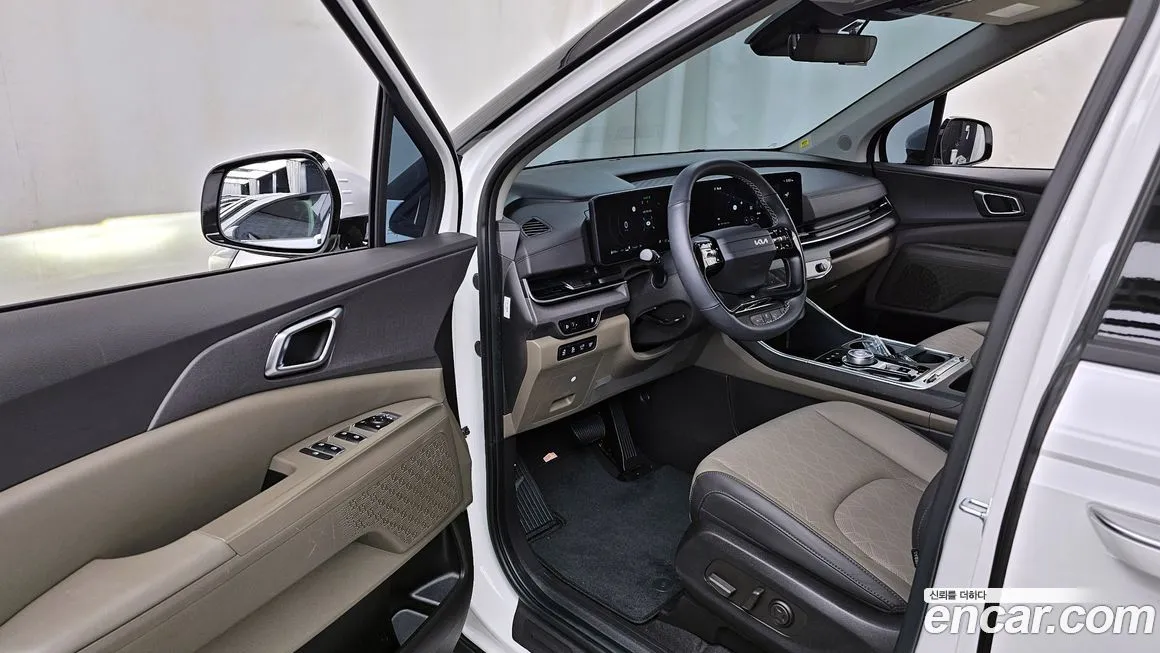 Kia Carnival — фото 10