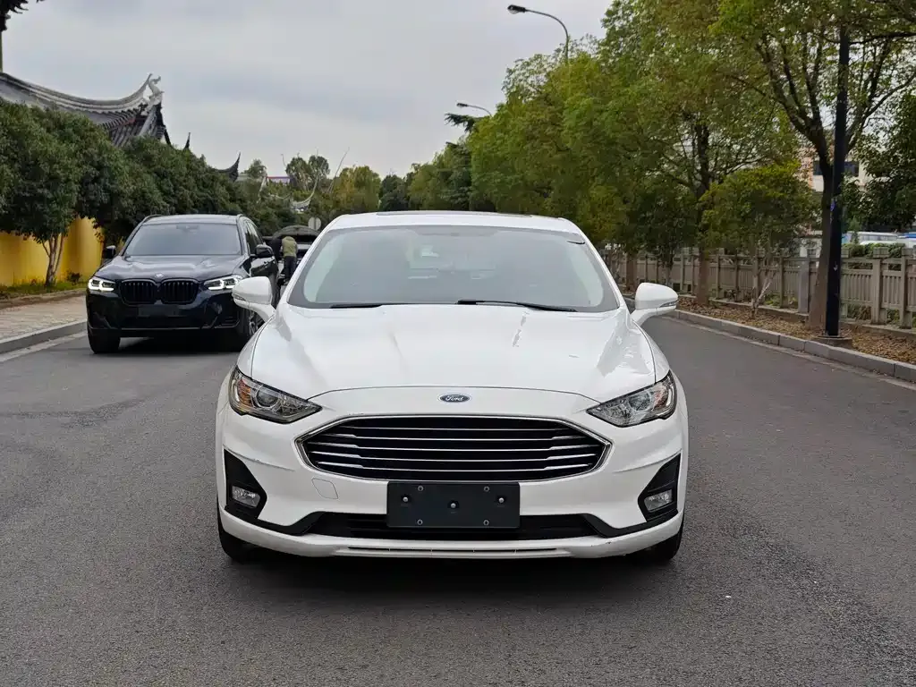 Ford Mondeo 2021 из CN, фото 2