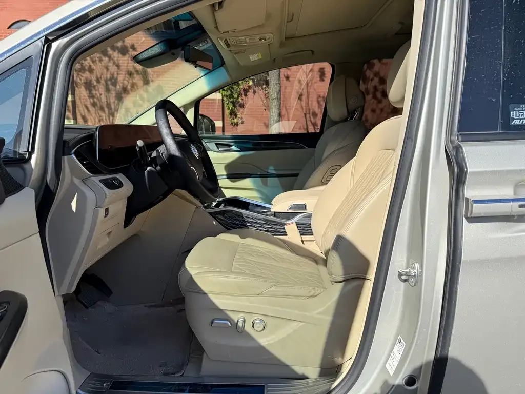 Buick GL8 2022 из CN, фото 5