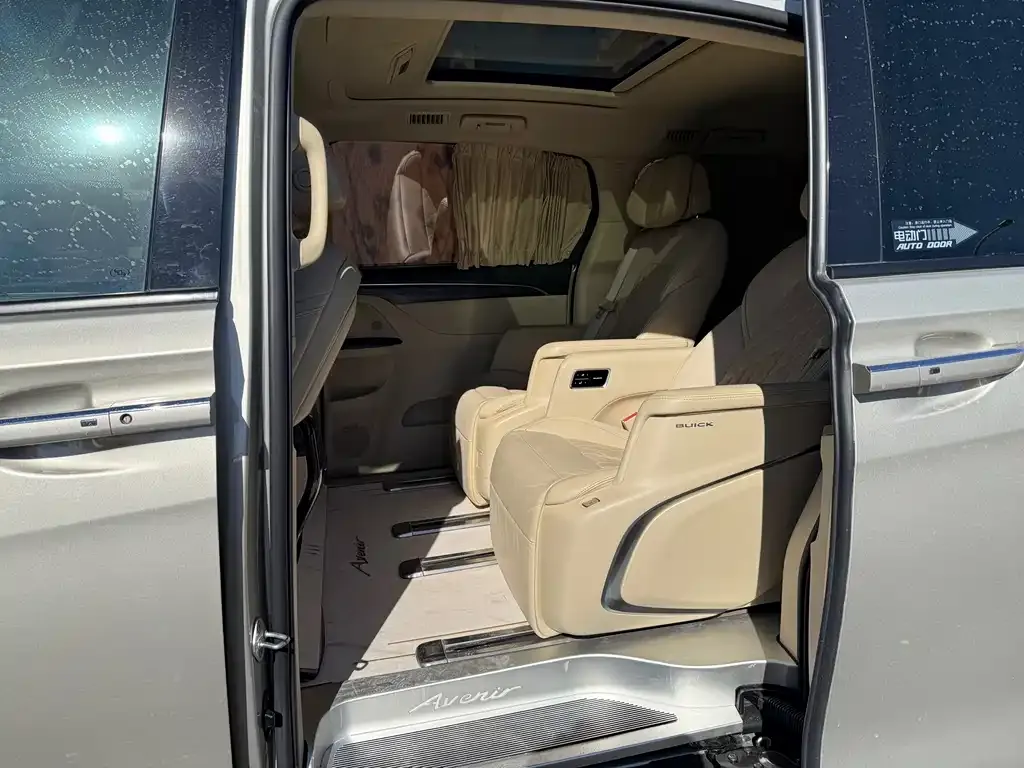 Buick GL8 2022 из CN, фото 6