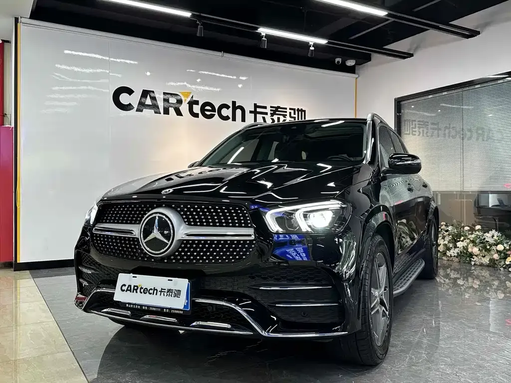 Mercedes-Benz GLE — фото 1