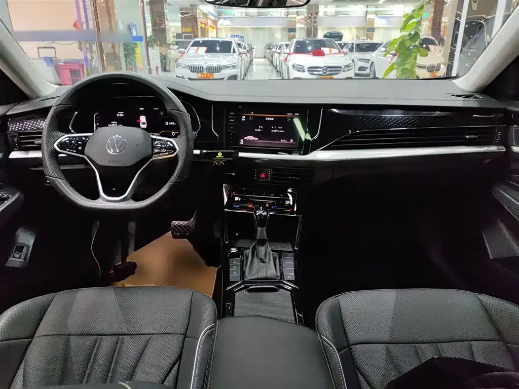 Volkswagen Passat — фото 10
