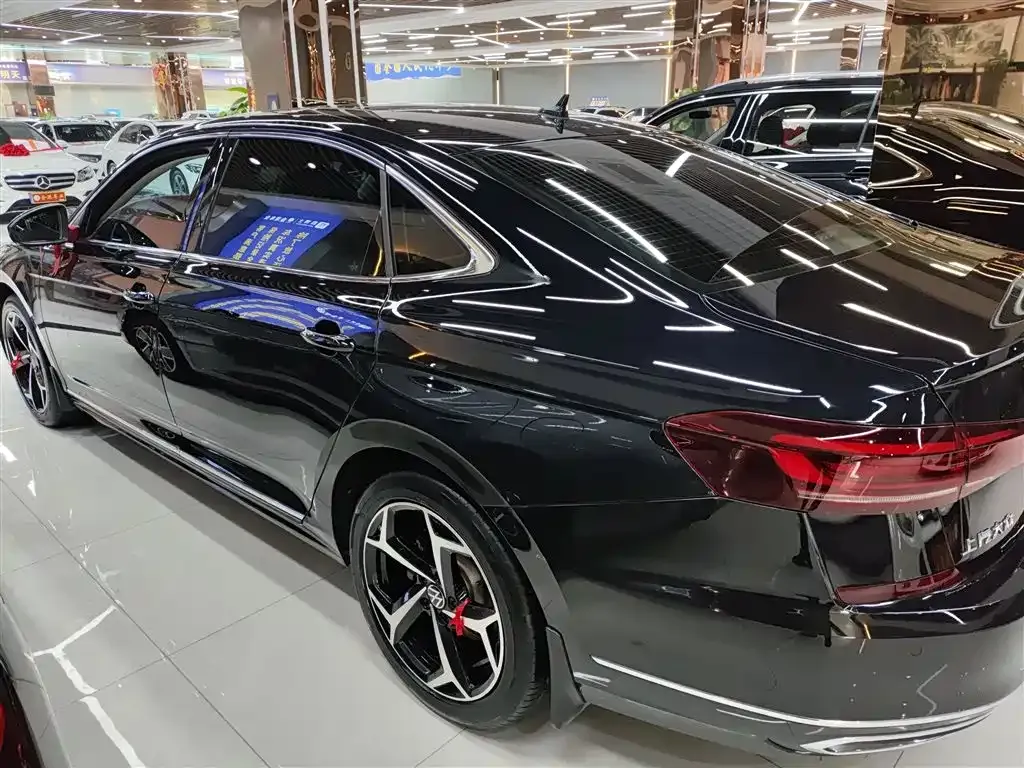 Volkswagen Passat — фото 5