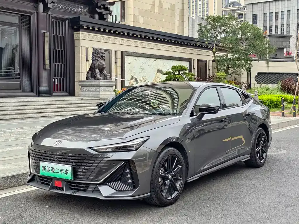 Changan UNI-V iDD 2023 из CN, фото 1