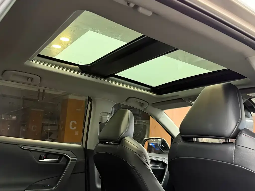 Toyota Wildlander New Energy 2022 из CN, фото 10