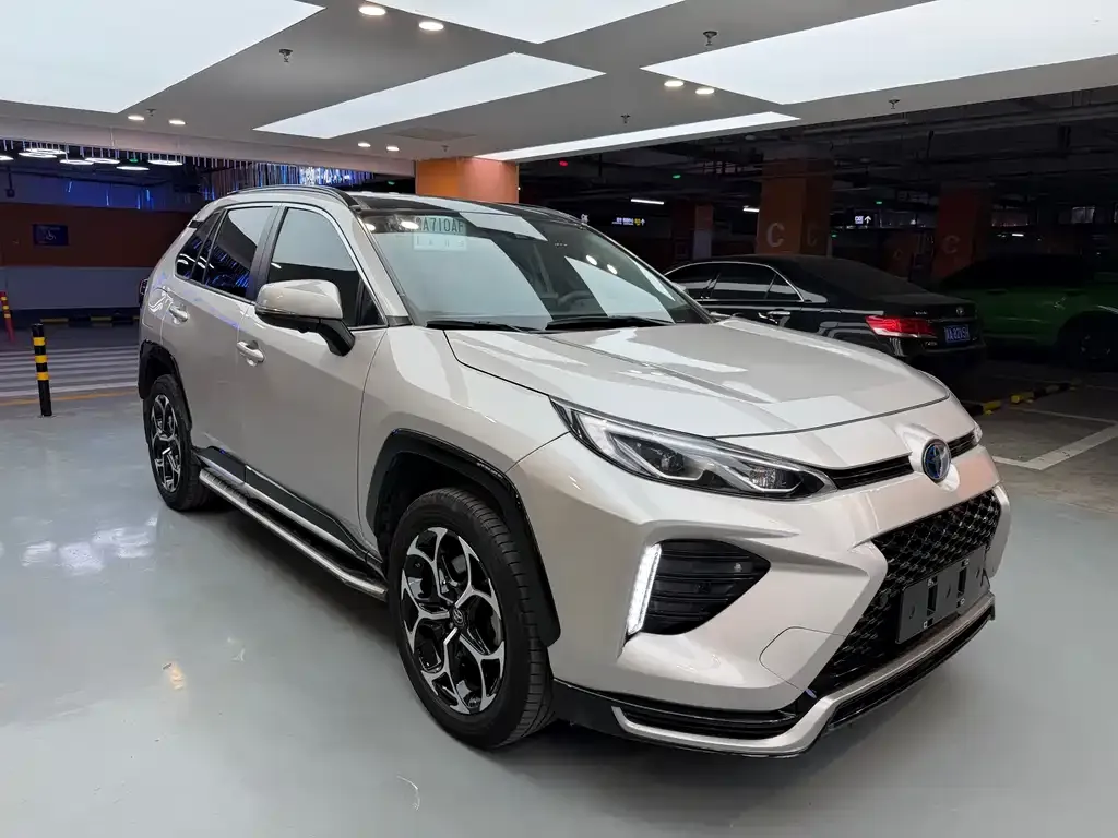Toyota Wildlander New Energy 2022 из CN, фото 3