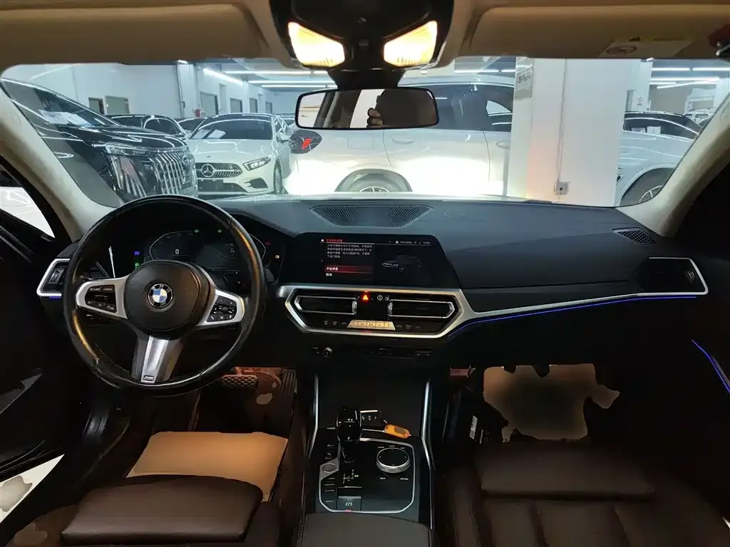 BMW 3 Series 2021 из CN, фото 10