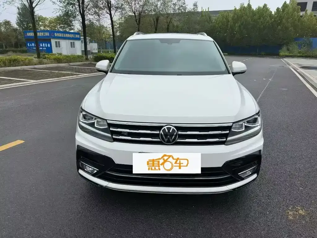Volkswagen Tiguan L 2021 из CN, фото 2