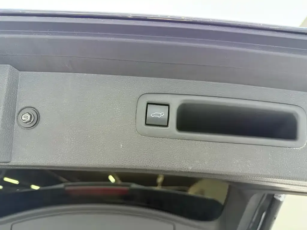 Toyota Highlander 2023 из CN, фото 10