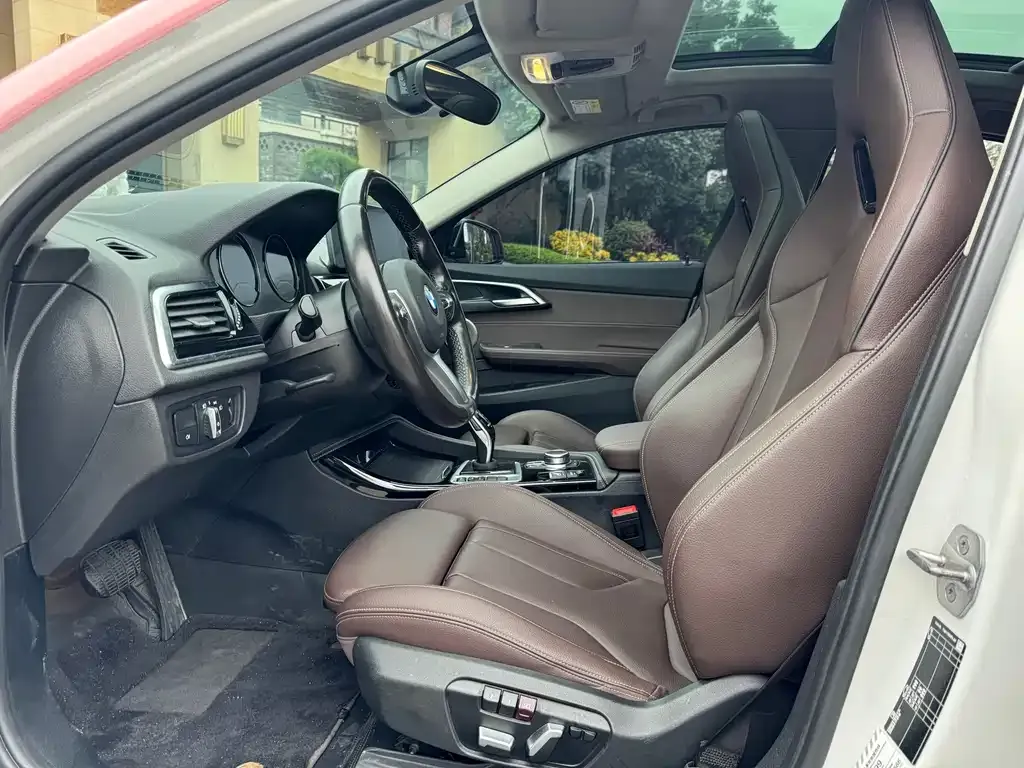 BMW 1 Series 2022 из CN, фото 4