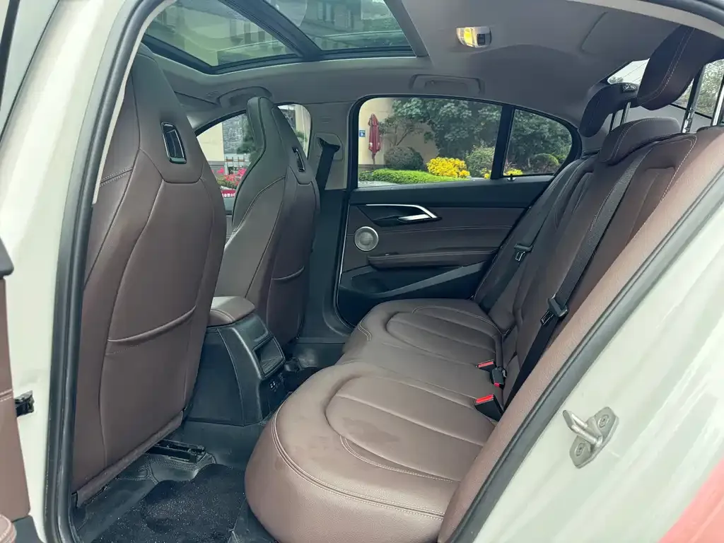 BMW 1 Series 2022 из CN, фото 5