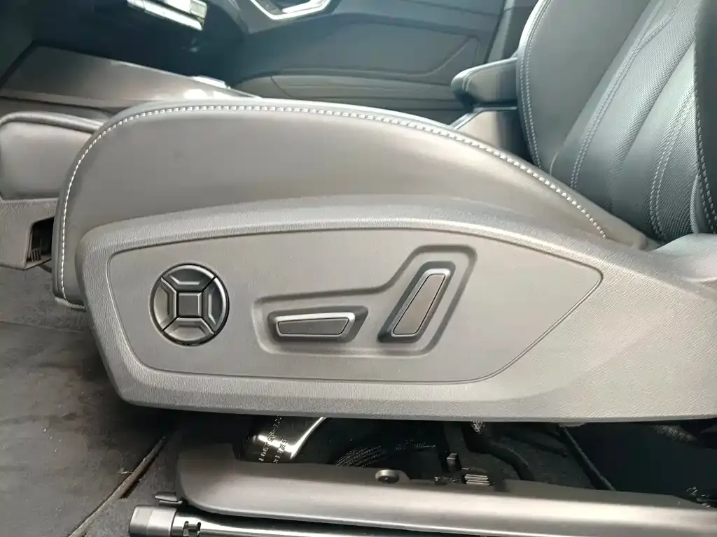 Audi Q4 e-tron 2024 из CN, фото 9