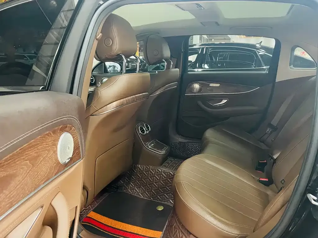 Mercedes-Benz E-Class 2022 из CN, фото 10
