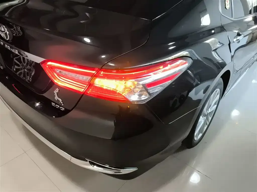 Toyota Camry 2023 из CN, фото 8