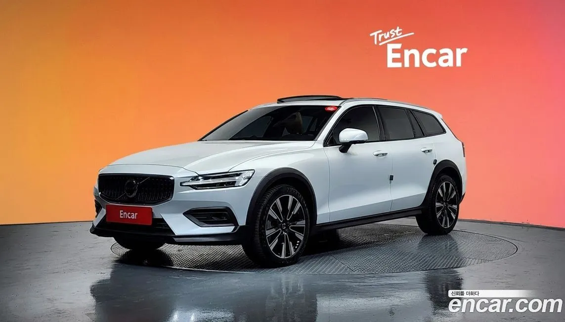 Volvo V60 — фото 1