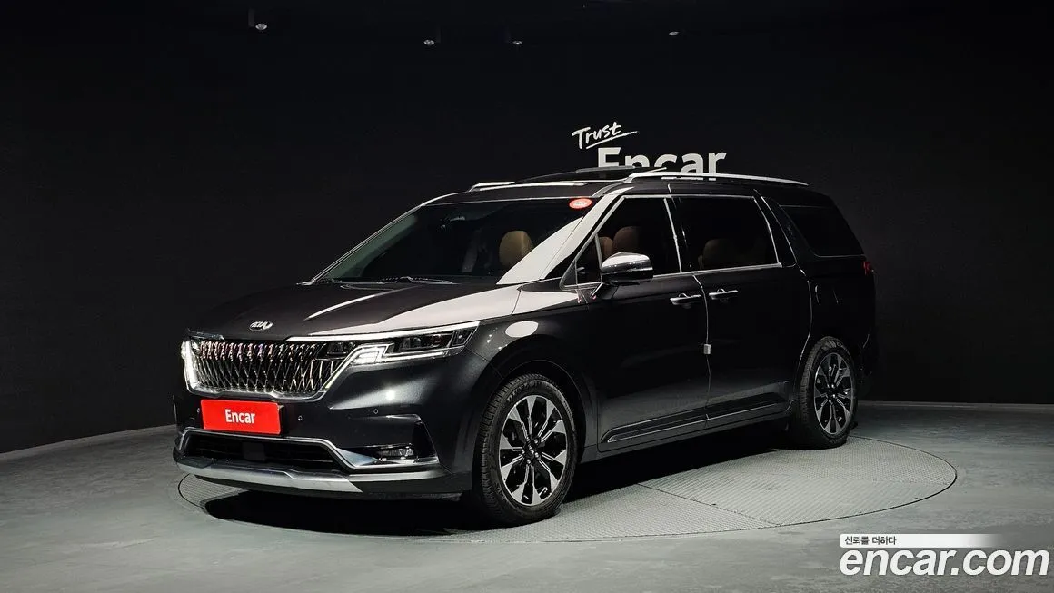 Kia Carnival — фото 1