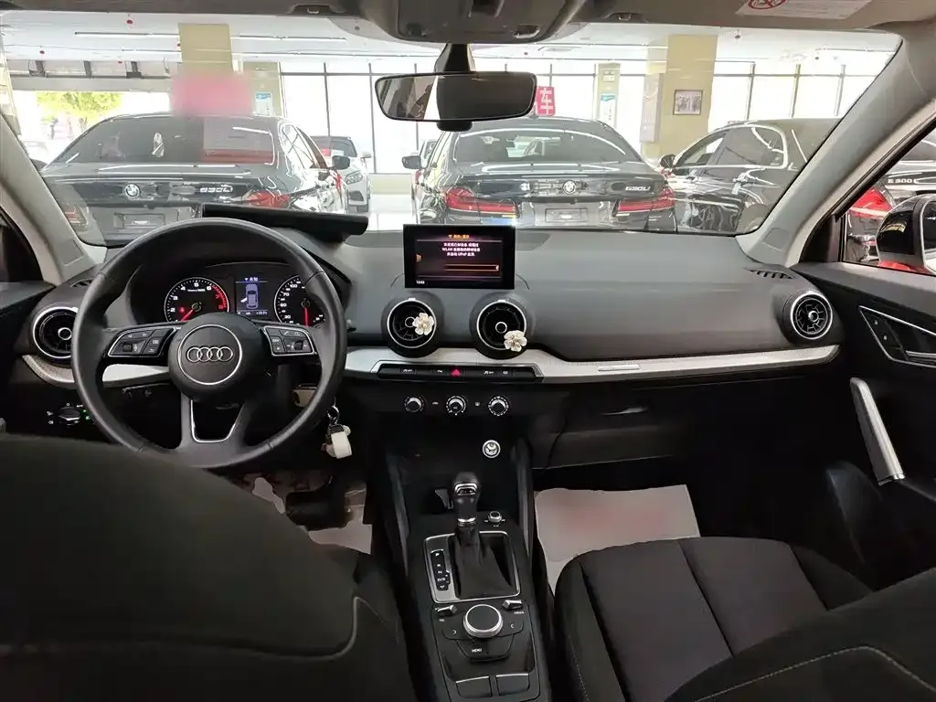 Audi Q2L 2021 из CN, фото 10