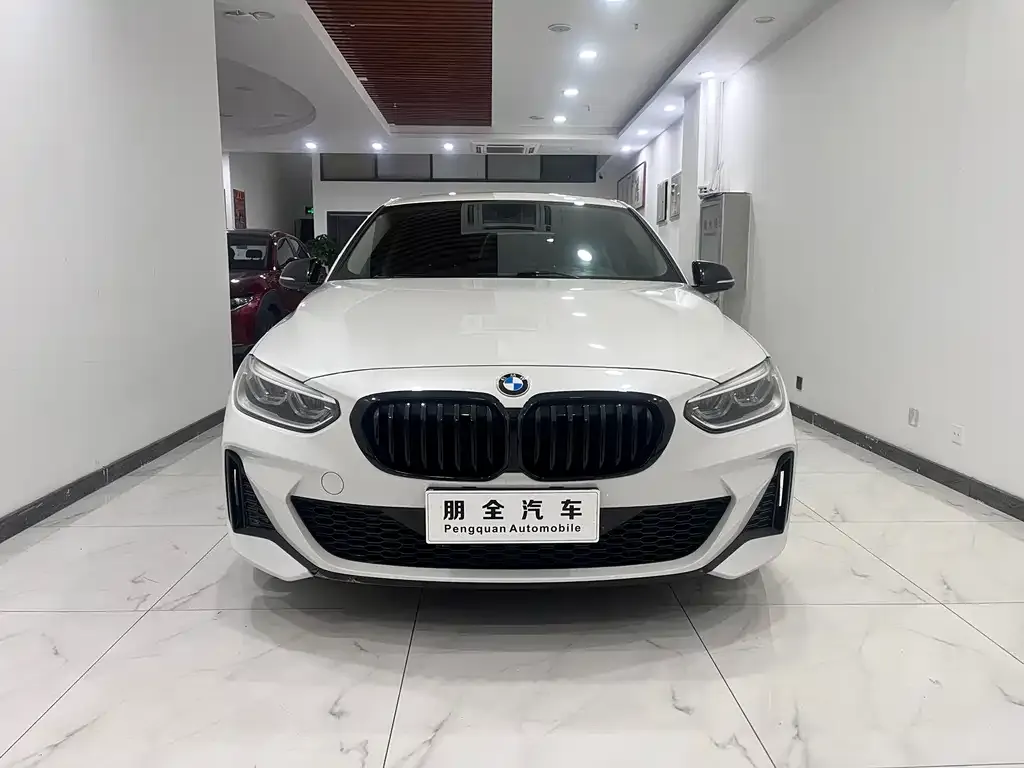 BMW 1 Series 2021 из CN, фото 2