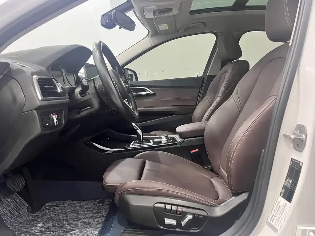 BMW 1 Series 2021 из CN, фото 4