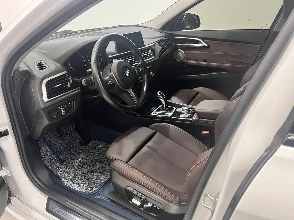BMW 1 Series 2021 из CN, фото 5