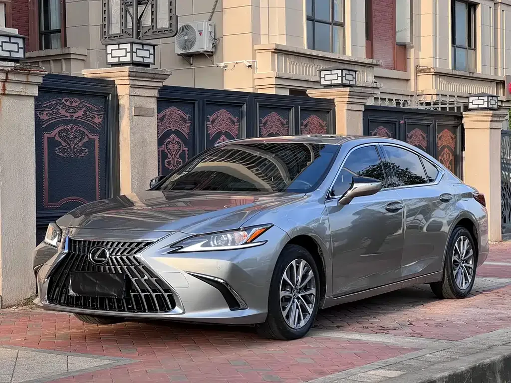 Lexus ES 2023 из CN, фото 1