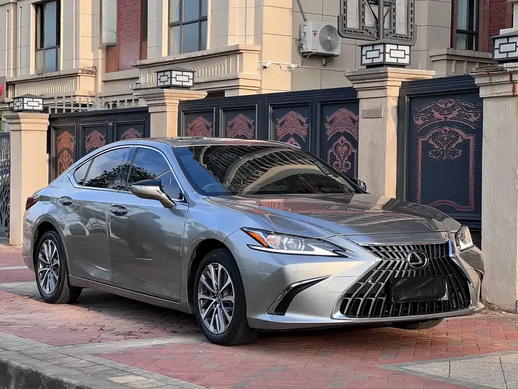 Lexus ES 2023 из CN, фото 3