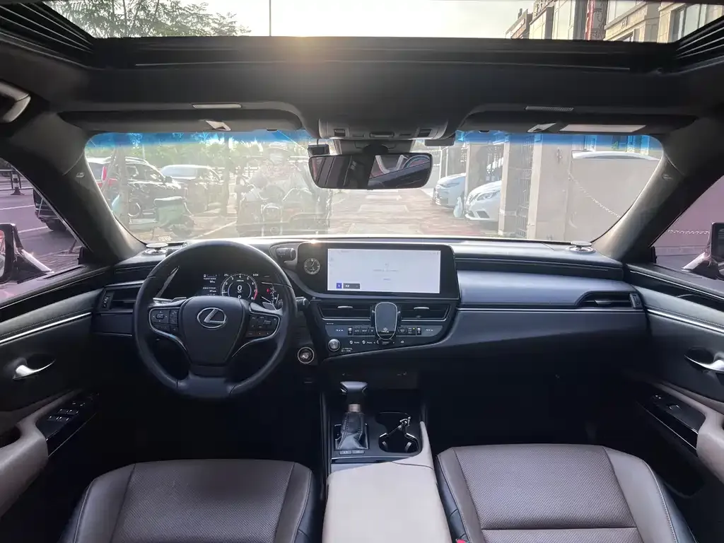 Lexus ES 2023 из CN, фото 5