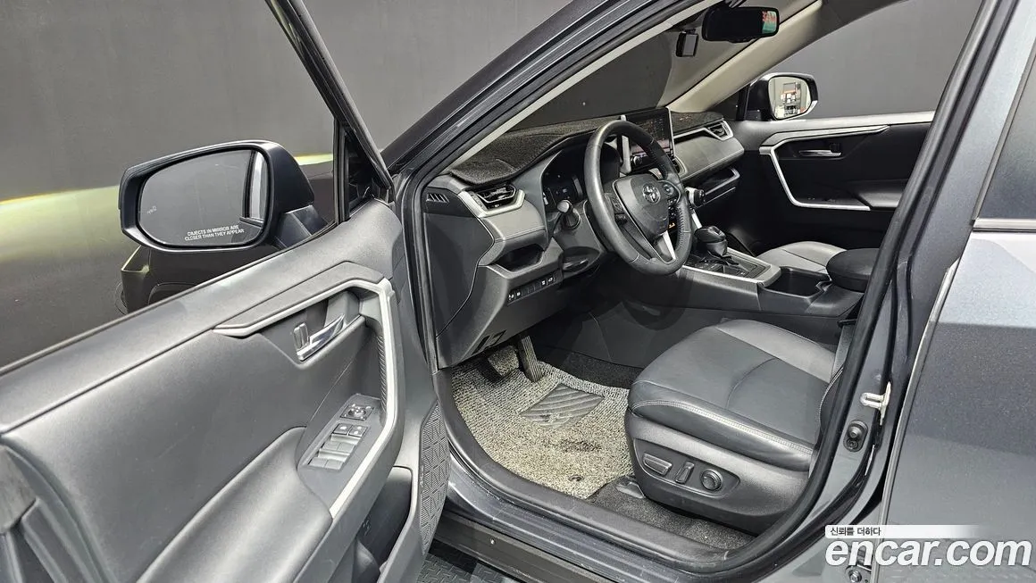 Toyota RAV4 2023 из KR, фото 10