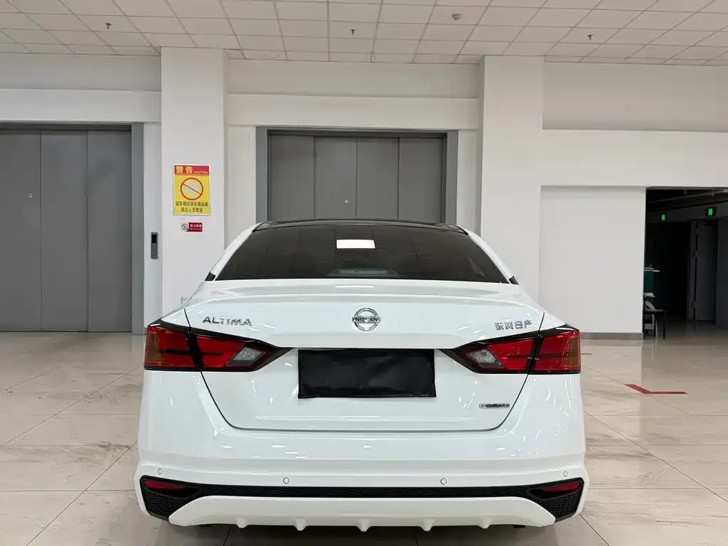 Nissan Teana 2022 из CN, фото 4