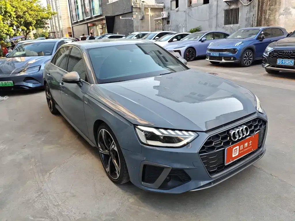 Audi A4L 2022 из CN, фото 2