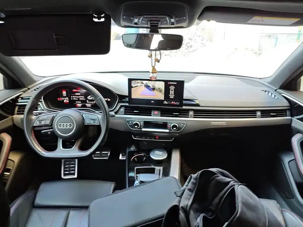 Audi A4L 2022 из CN, фото 7