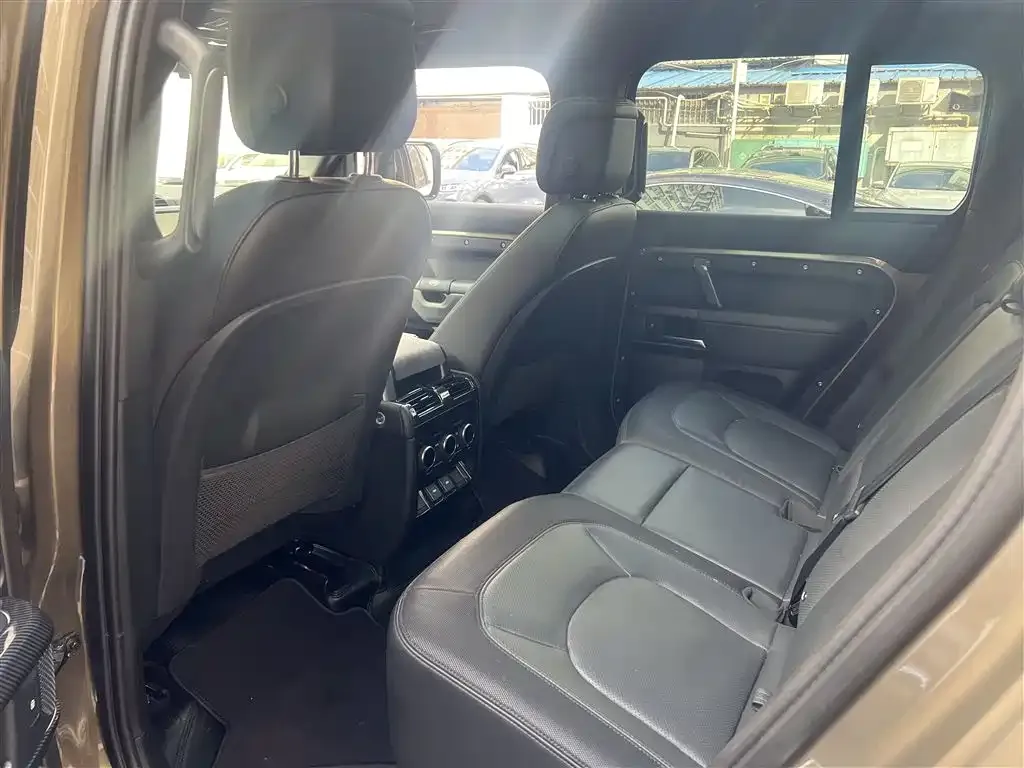 Land Rover Defender 2023 из CN, фото 8