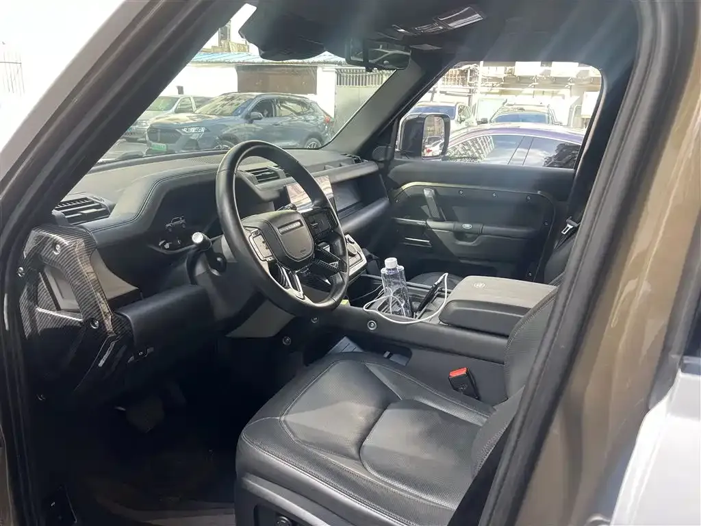 Land Rover Defender 2023 из CN, фото 9