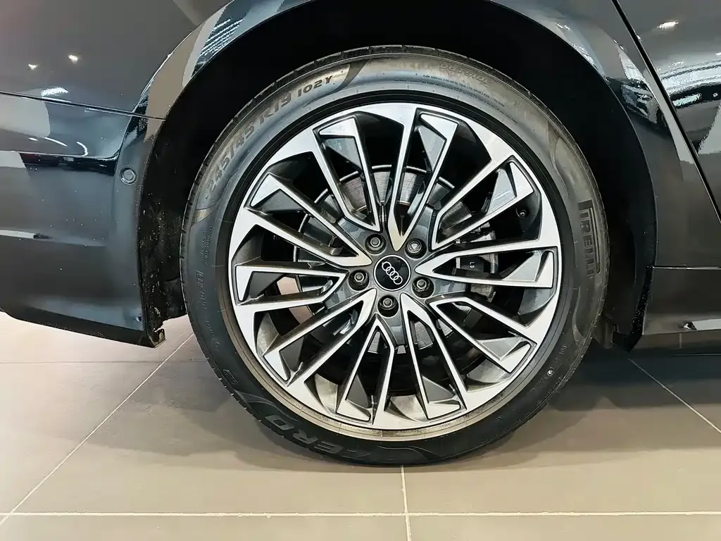 Audi A6L New Energy 2022 из CN, фото 9