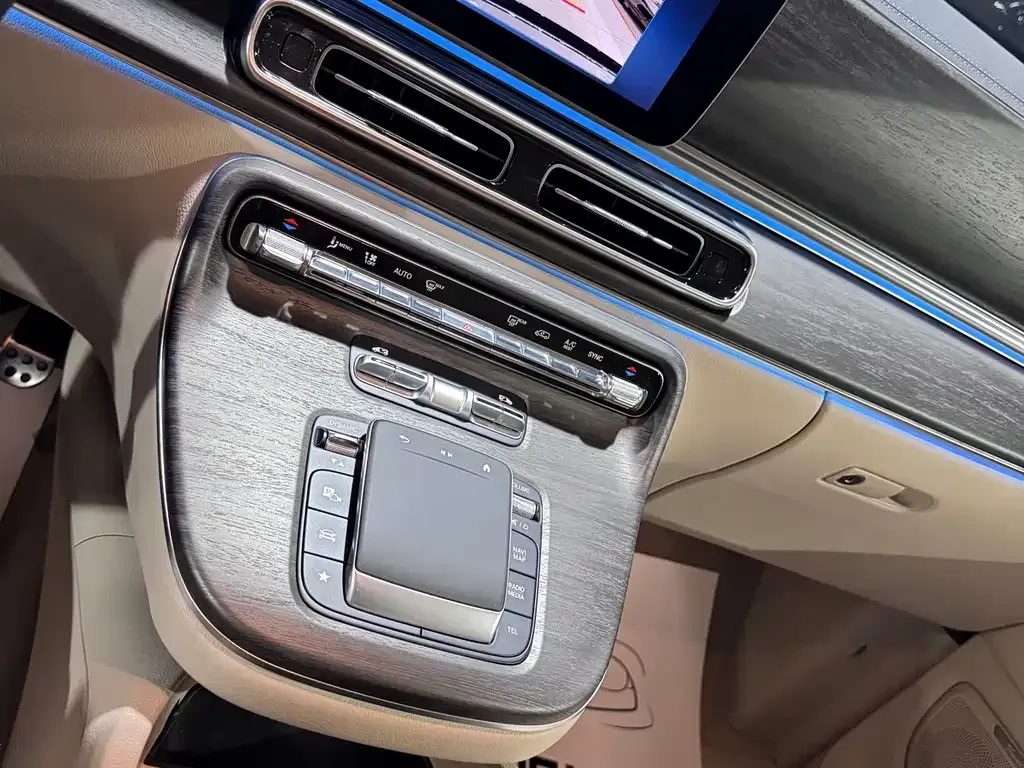 Mercedes-Benz V-Class 2024 из CN, фото 6