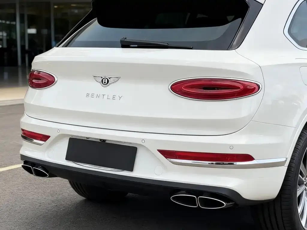 Bentley Bentayga 2025 из CN, фото 8
