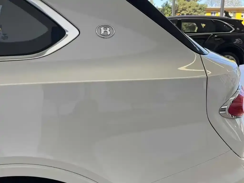 Bentley Bentayga 2025 из CN, фото 9