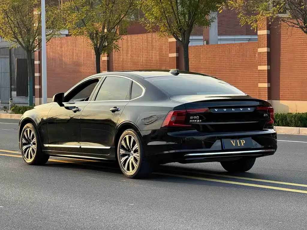 Volvo S90 — фото 8