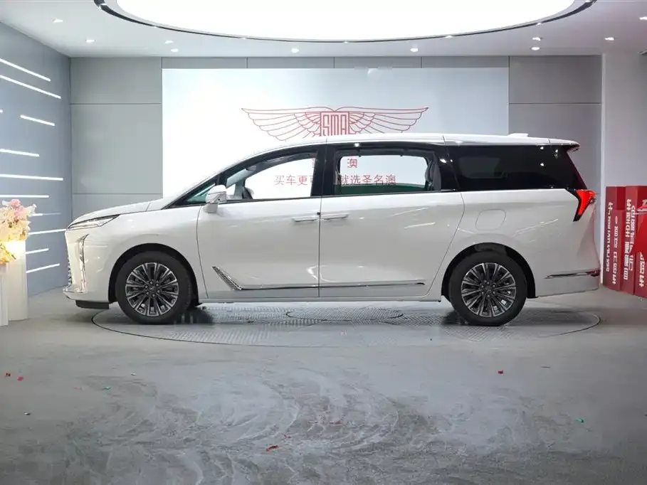 Buick GL8 2025 из CN, фото 2