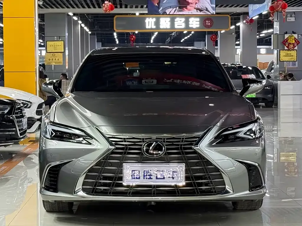 Lexus ES 2025 из CN, фото 2