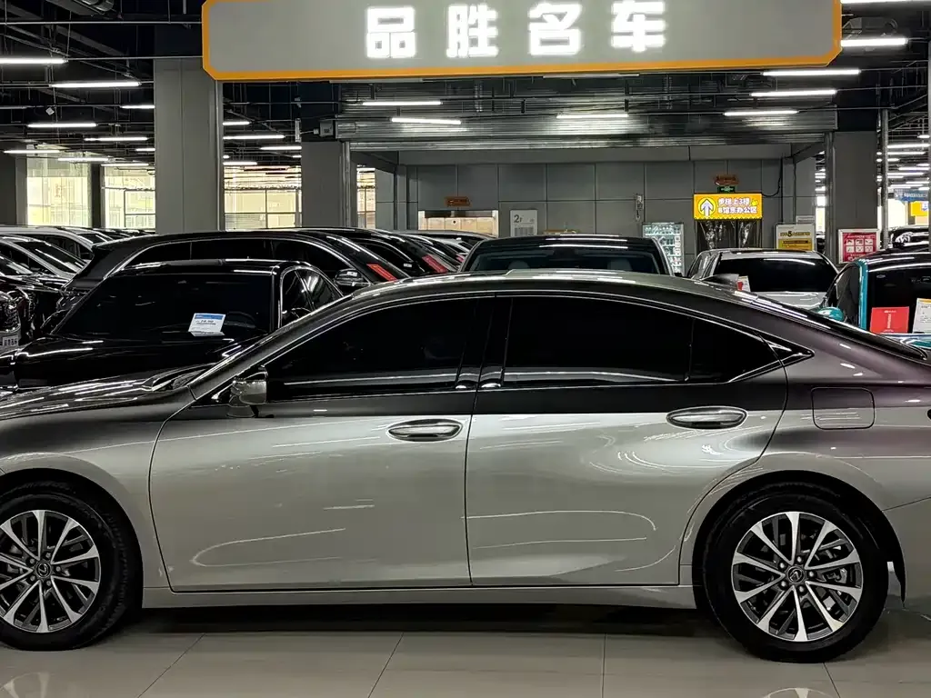 Lexus ES 2025 из CN, фото 4