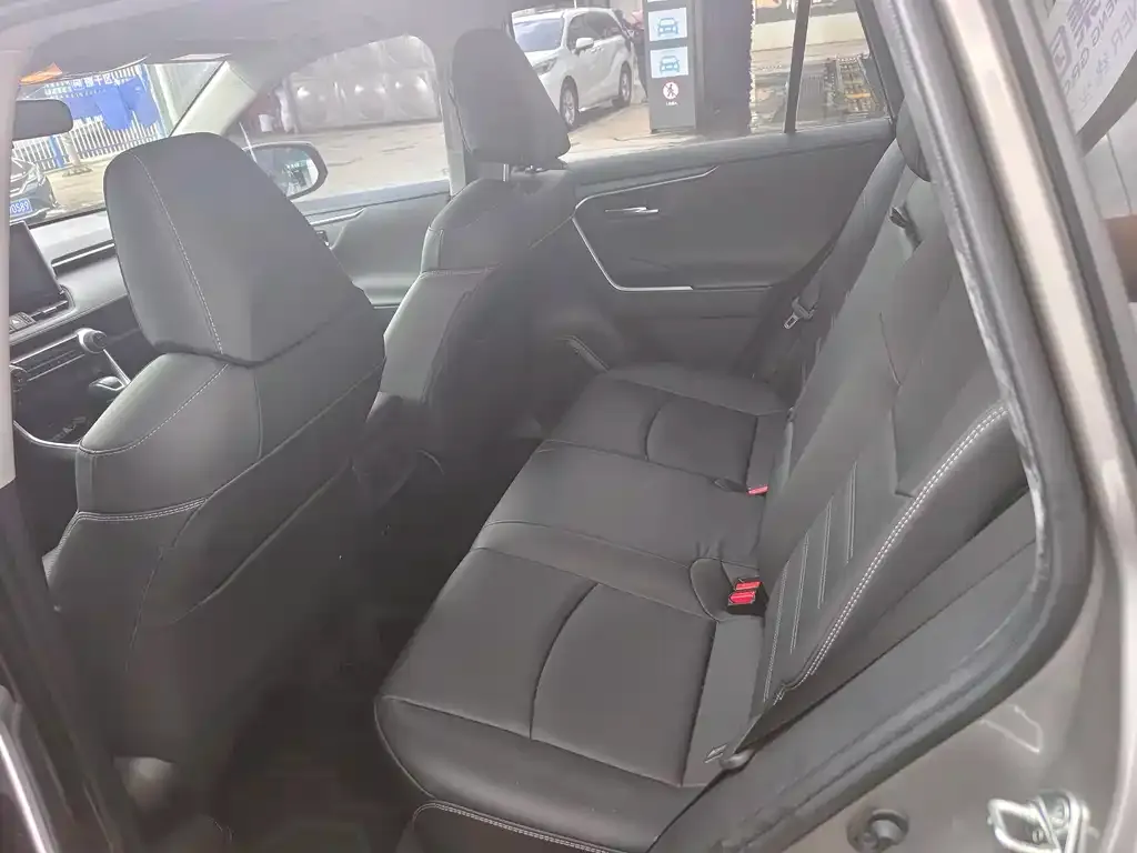 Toyota RAV4 2022 из CN, фото 5