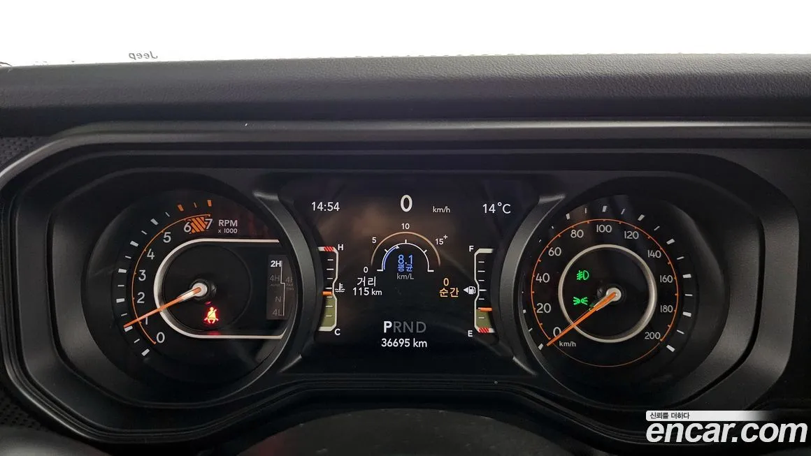 Jeep Wrangler 2024 из KR, фото 8