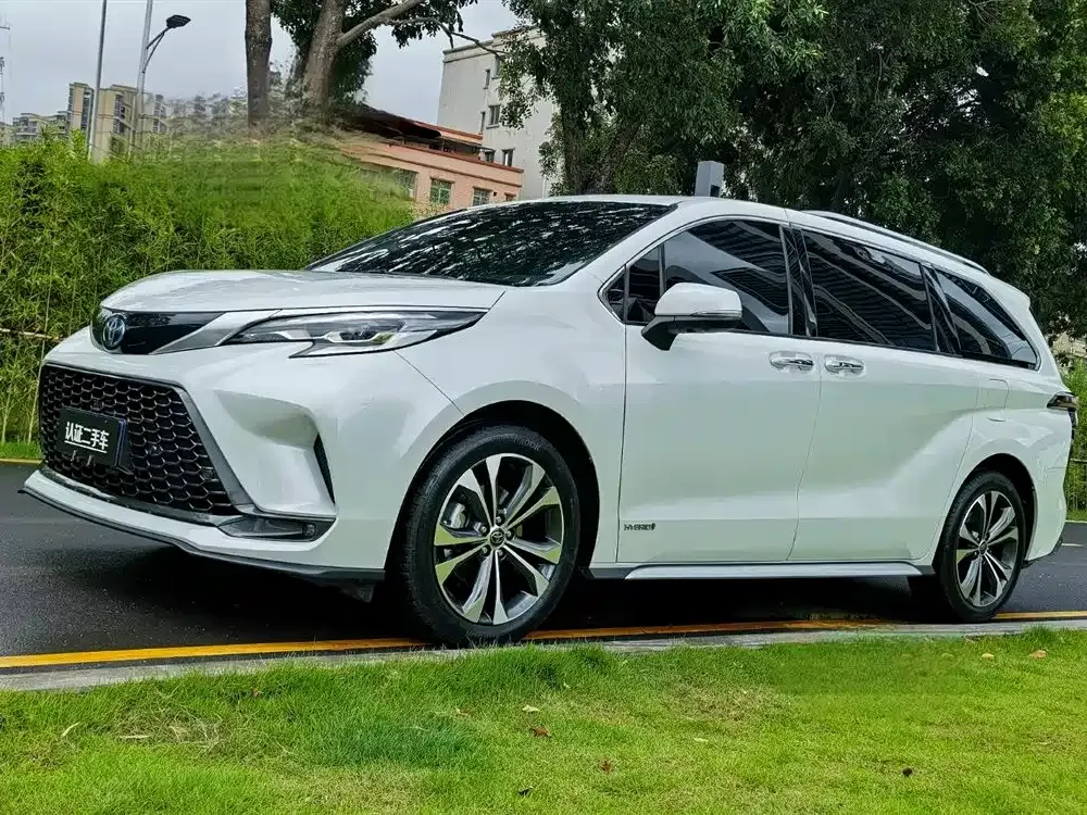 Toyota Granvia 2024 из CN, фото 1